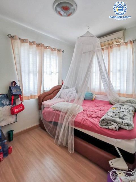 *****ทาวน์เฮ้าส์มือสองย่านนนทบุรี ม.พฤกษาวิลล์28 วงแหวน-รัตนาธิเบศร์ หลังมุม! เนื้อที่กว้างขวางถึง 25.7 ตร.ว. ฟังก์ชัน 3 ห้องนอน 2 ห้องน้ำ 1 ที่จอดรถ บนทำเลสุดสะดวก ใกล้ถนนกาญจนาภิเษก เพียง 10 นาทีก็ถึงรถไฟฟ้าสายสีม่วง "สถานีคลองบางไผ่" จองเลย!